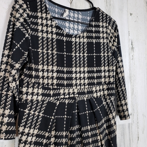 Hello miz cute mini dress size medium - Picture 7 of 8